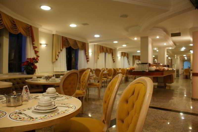 Hotel Del Rey Curitiba By Poty - Na Famosa Rua XV De Novembro Екстер'єр фото