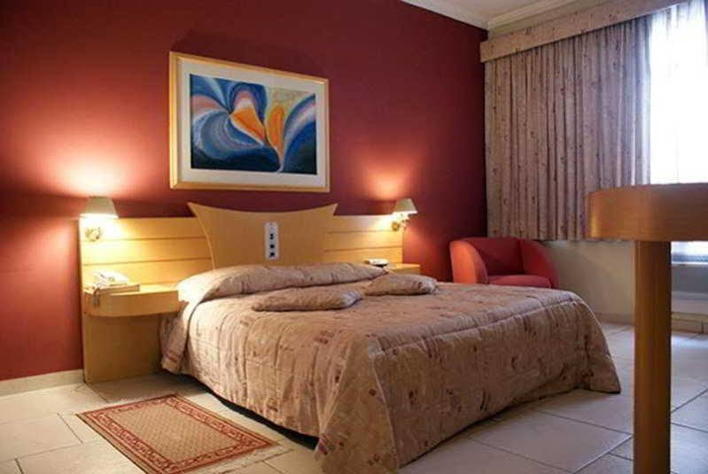 Hotel Del Rey Curitiba By Poty - Na Famosa Rua XV De Novembro Екстер'єр фото